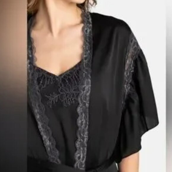 Host Pick! ❤️ Free People Moonbeams Lace Trim Satin Robe - Picture 4 of 9